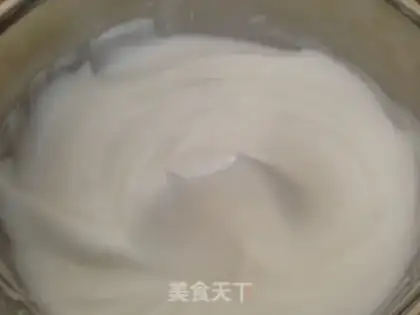 Make Butter cream rose cupcakes step 8