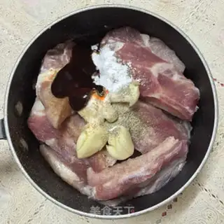 Make Black pepper roasted ribs step 1