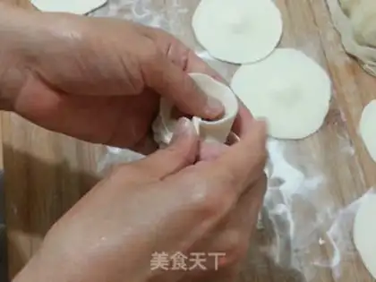 Make How to make a nice bun step 6