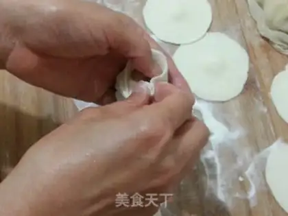 Make How to make a nice bun step 7