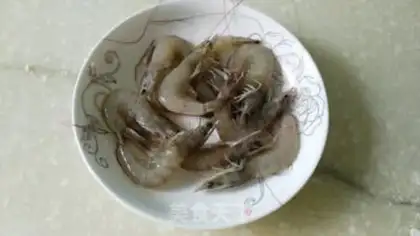 Make Shrimp meat buns step 2