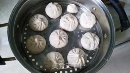 Make Shrimp meat buns step 12