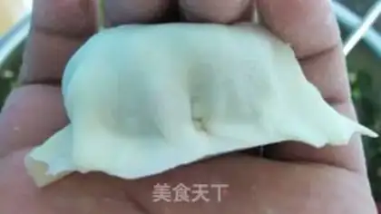 Make Plum mushrooms and pork dumplings step 6