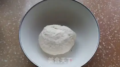 Make Milk knife cut the buns step 1