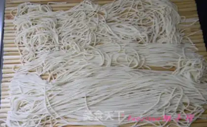 Make Three cold noodles step 3