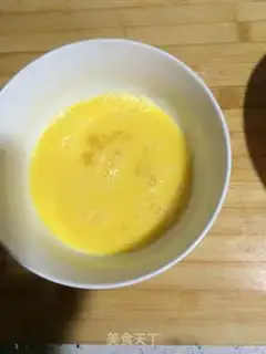 Make Scrambled acorns step 1