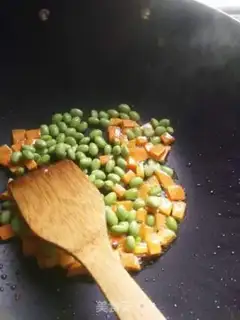 Make The salmon are full of beans step 3