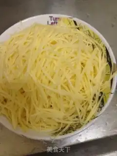 Make Spicy potatoes step 1