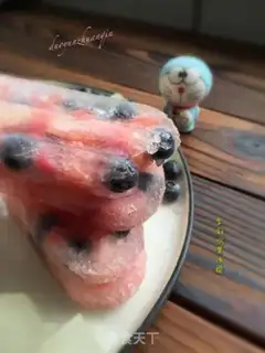 Make A colorful fruit popsicle step 8