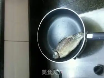 Make Sour bean curd soup step 1