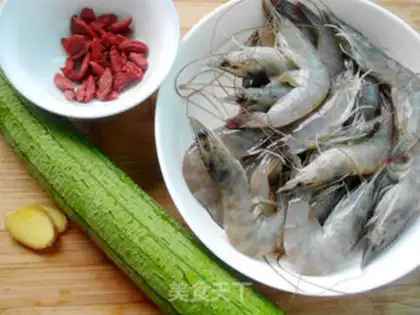 Make Smelt shrimp soup step 0