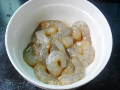 Make Smelt shrimp soup step 1
