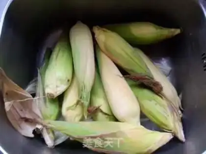 Make Water to boil old corn step 0