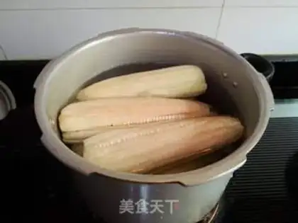 Make Water to boil old corn step 2