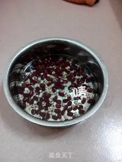 Make Red bean oatmeal step 0
