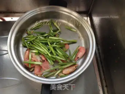 Make Sweet shrimp sauerkraut step 4