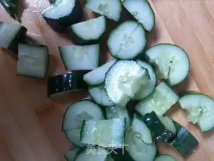Make Shoot the cucumber step 0