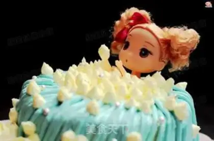 Make Bath doll cake step 13