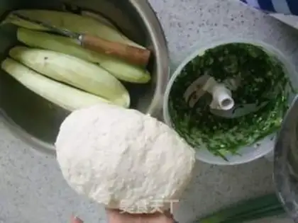 Make Onion cheese case step 0