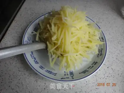 Make Red oil and potatoes step 2
