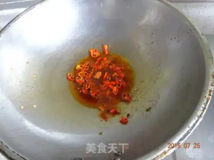 Make Red oil and potatoes step 4