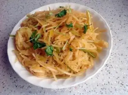 Make Red oil and potatoes step 8