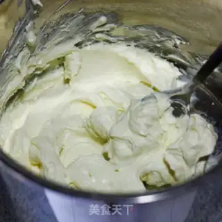 Make A schuvellee cheesecake step 0