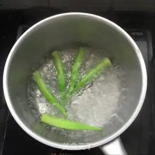 Make Rock pan rice step 1
