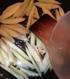 Make cucumber fried eggs step 5