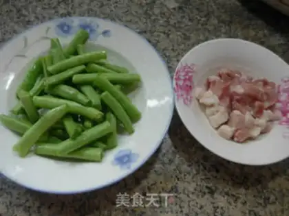 Make Pork fried bean step 0