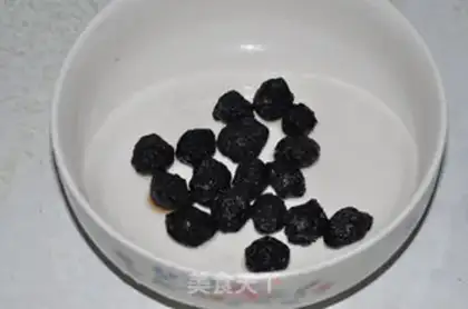 Make Sour plum soup step 0