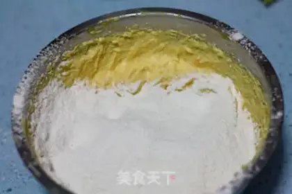 Make Butter pumpkin pound cake step 7