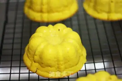 Make Butter pumpkin pound cake step 11