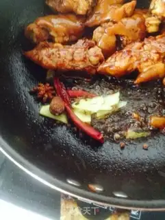 Make Red burning pig hoof step 6