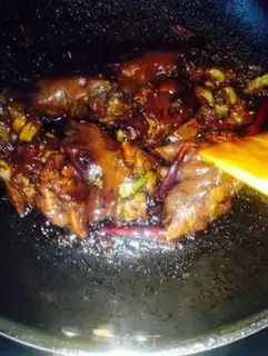 Make Red burning pig hoof step 8