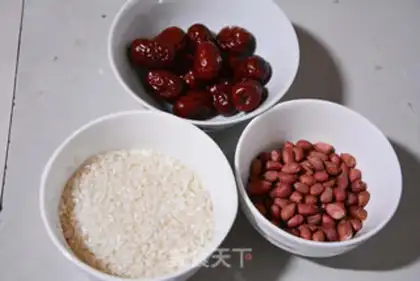 Make Porridge of peanuts step 0