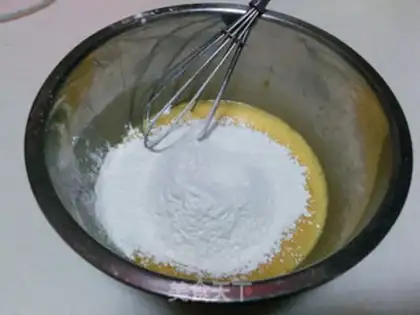 Make Big white lollipop cake step 5