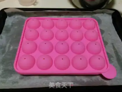 Make Big white lollipop cake step 9