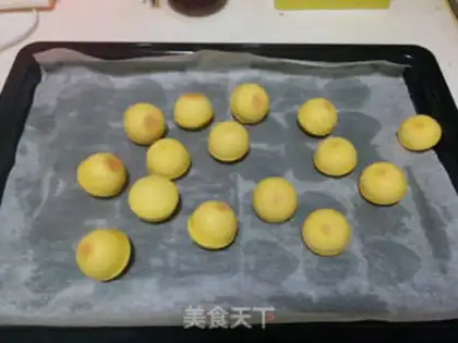 Make Big white lollipop cake step 11