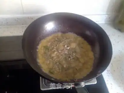 Make Garlic fried meat plus eggs step 6