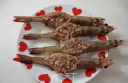Make A condensed car with cheese sauce and shrimp step 1