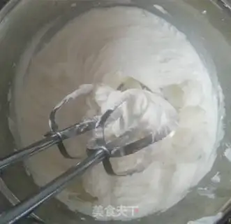 Make Six-inch fruit birthday cake step 13