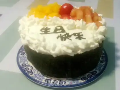 Make Six-inch fruit birthday cake step 17