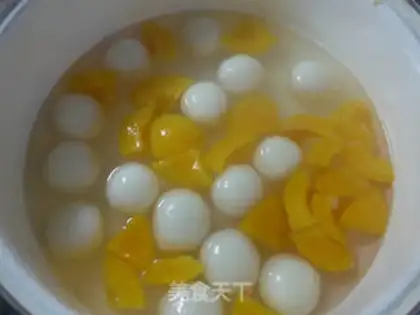 Make Peach riceballs step 9