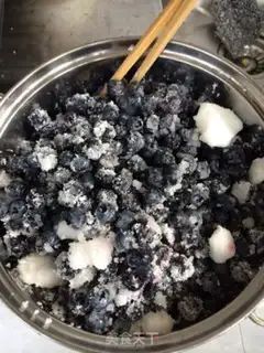 Make Blueberry jam step 3