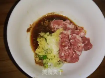Make Mustard piping step 2