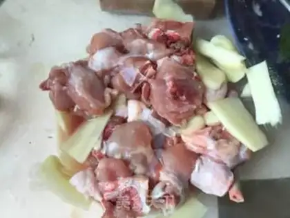 Make Three chickens on the table step 0