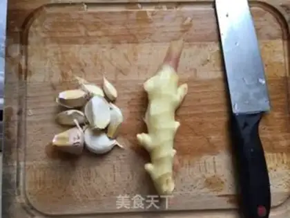 Make Three chickens on the table step 3