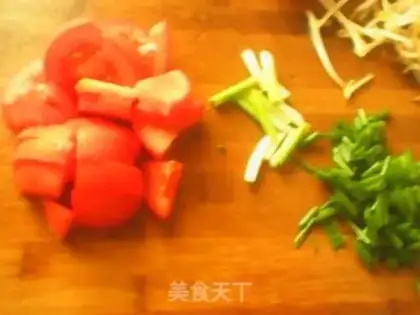 Make Tomato egg soup step 2