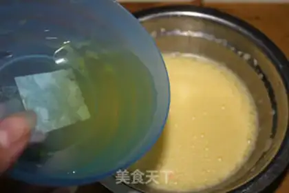 Make Four rolls of jam step 1